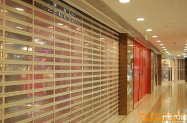 2026水晶卷帘门行业发展趋势：商铺透明PC卷帘选购、安装与